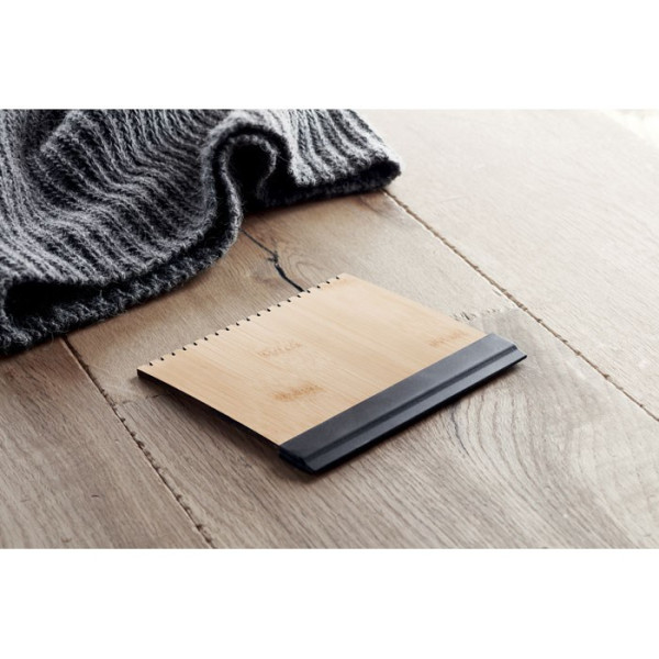 SCRATCHY - Bamboo ice scraper